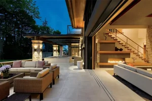 Connecting-Indoor-and-Outdoor-Spaces